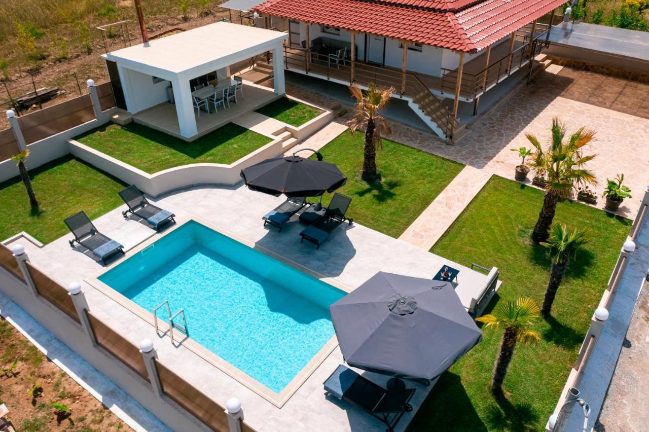 Villa Liana , Private Villa With Pool And Garden Vergia Eksteriør bilde