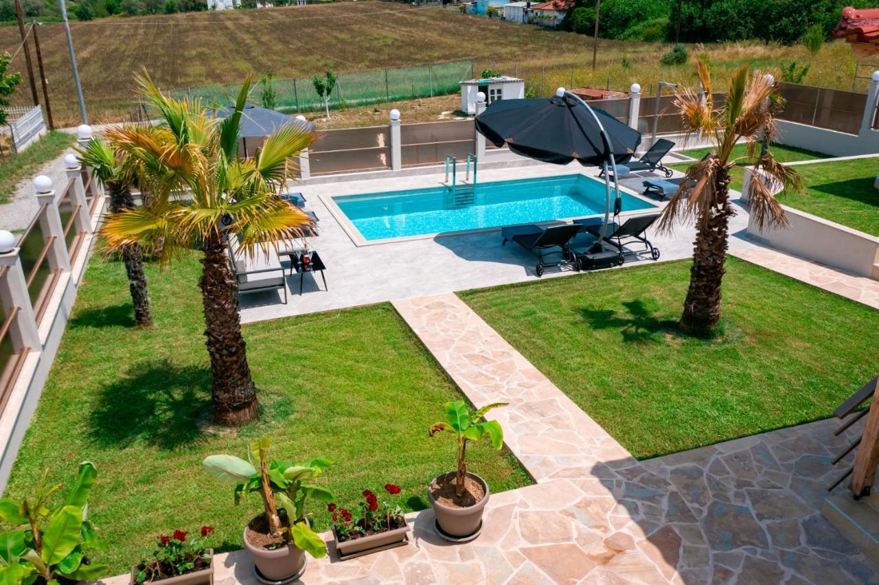 Villa Liana , Private Villa With Pool And Garden Vergia Eksteriør bilde
