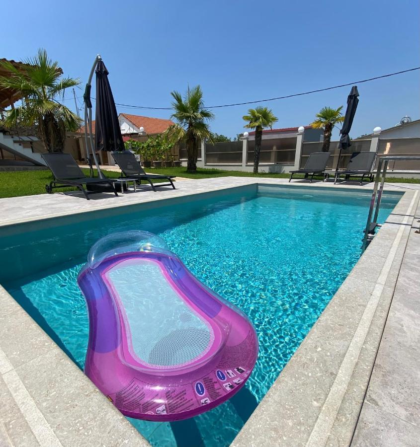 Villa Liana , Private Villa With Pool And Garden Vergia Eksteriør bilde