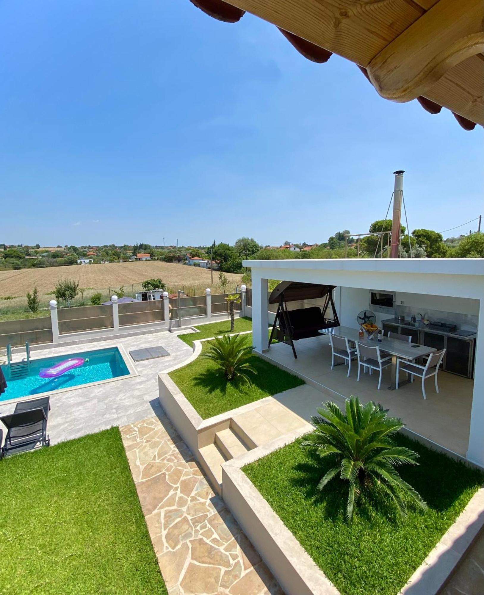 Villa Liana , Private Villa With Pool And Garden Vergia Eksteriør bilde